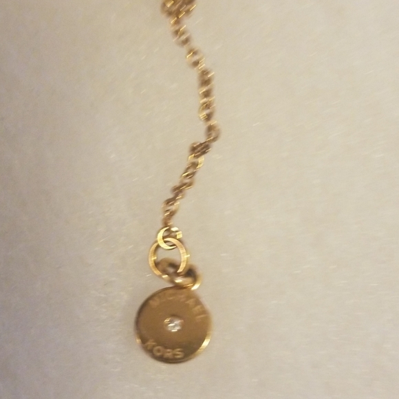 Beautiful MICHAEL KORS chain w lock pendant - Picture 2 of 4